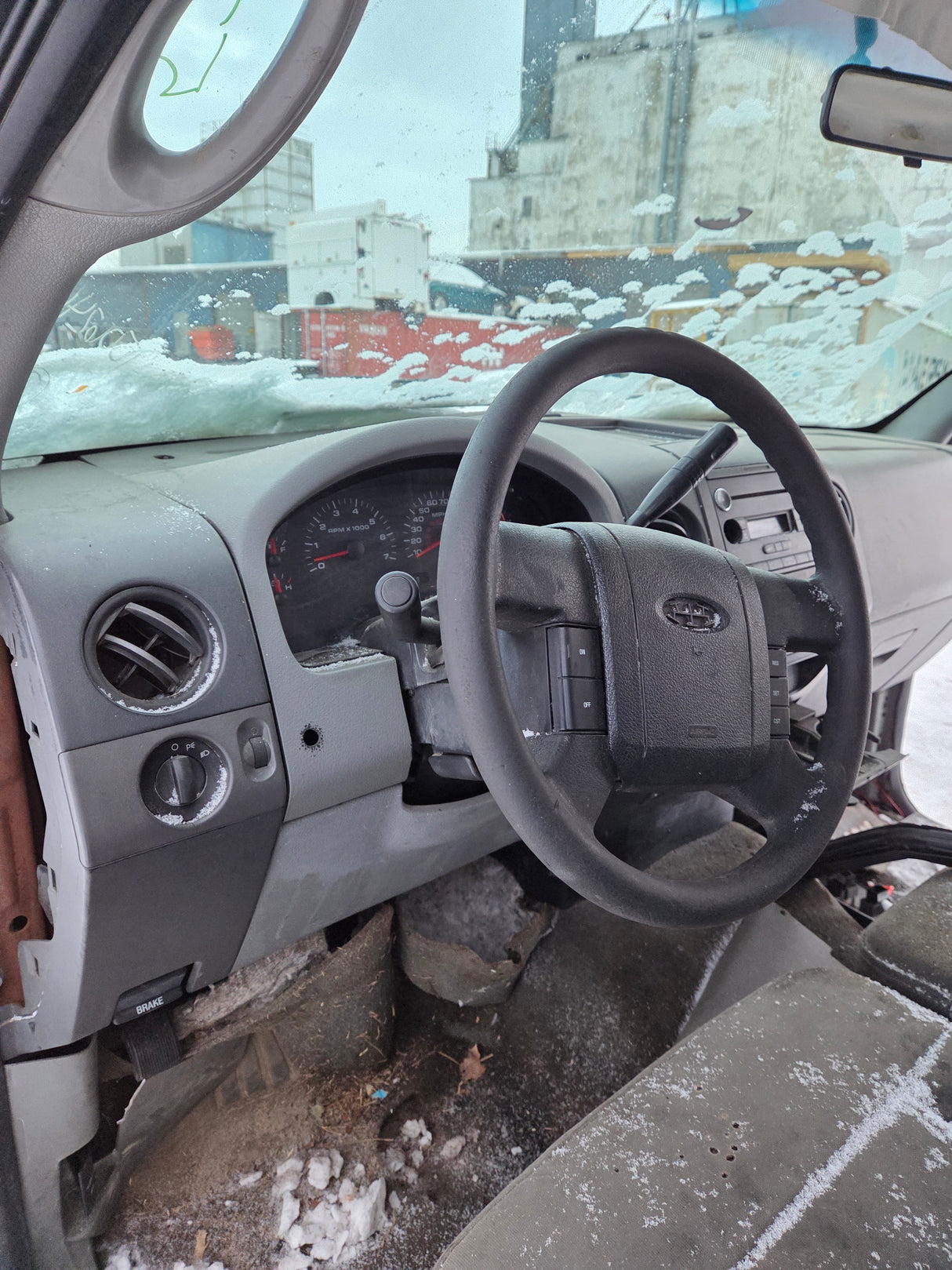 2004-2008 Ford F150 4 Door Crew Cab - Oxford White