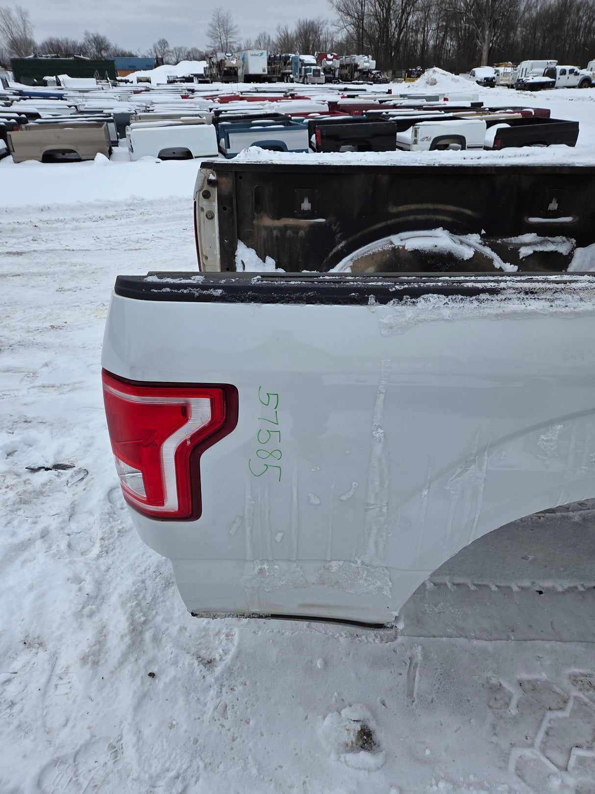 2015-2020 Ford F150 6' 6" Short Bed Without Wheel Lip Molding