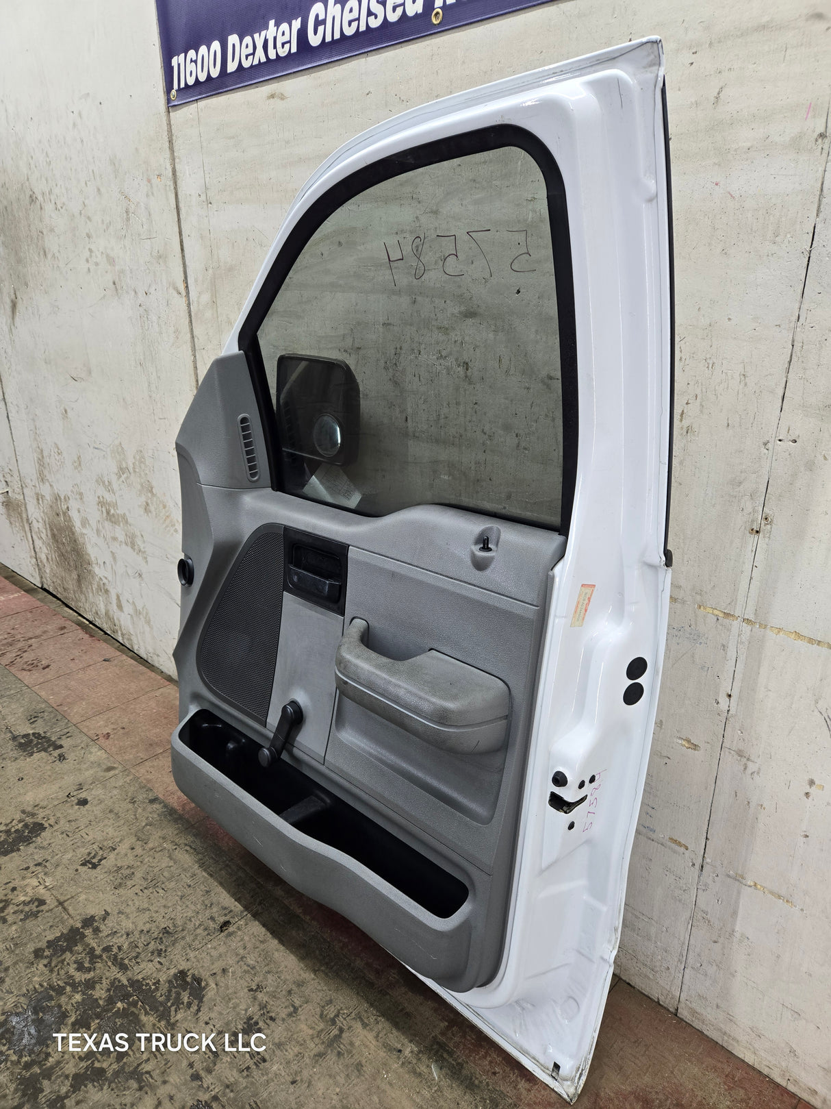 2004-2008 Ford F150 RH Passenger Front CREW Cab Door