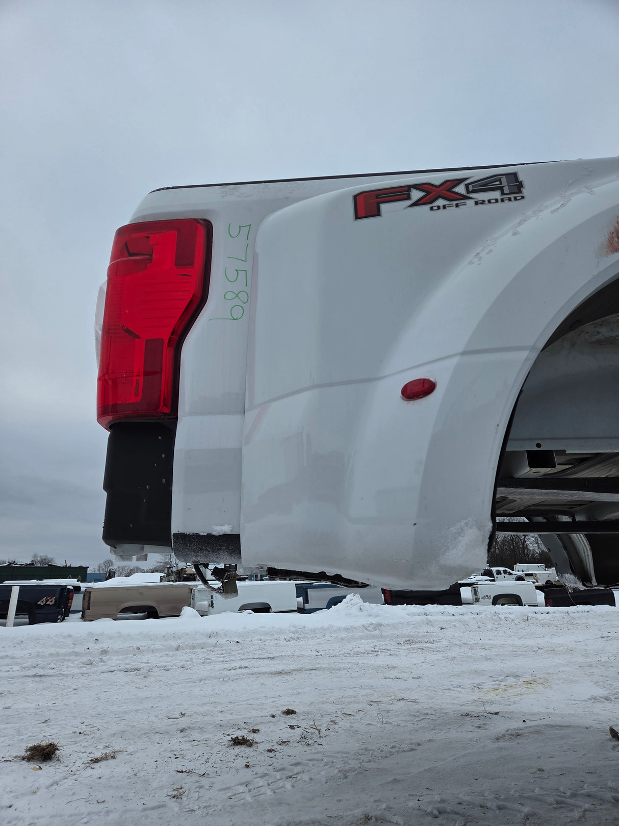 2017-2022 Ford Super Duty F350 F450 F550 8' Dually Bed - Oxford White