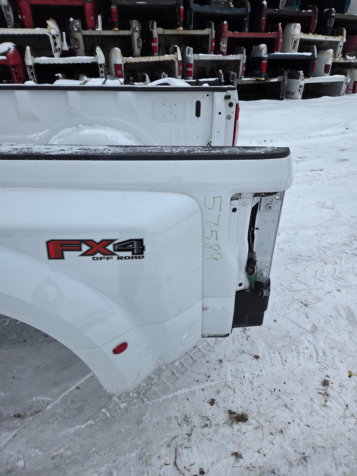 2017-2022 Ford Super Duty F350 F450 F550 8' Dually Bed - Oxford White