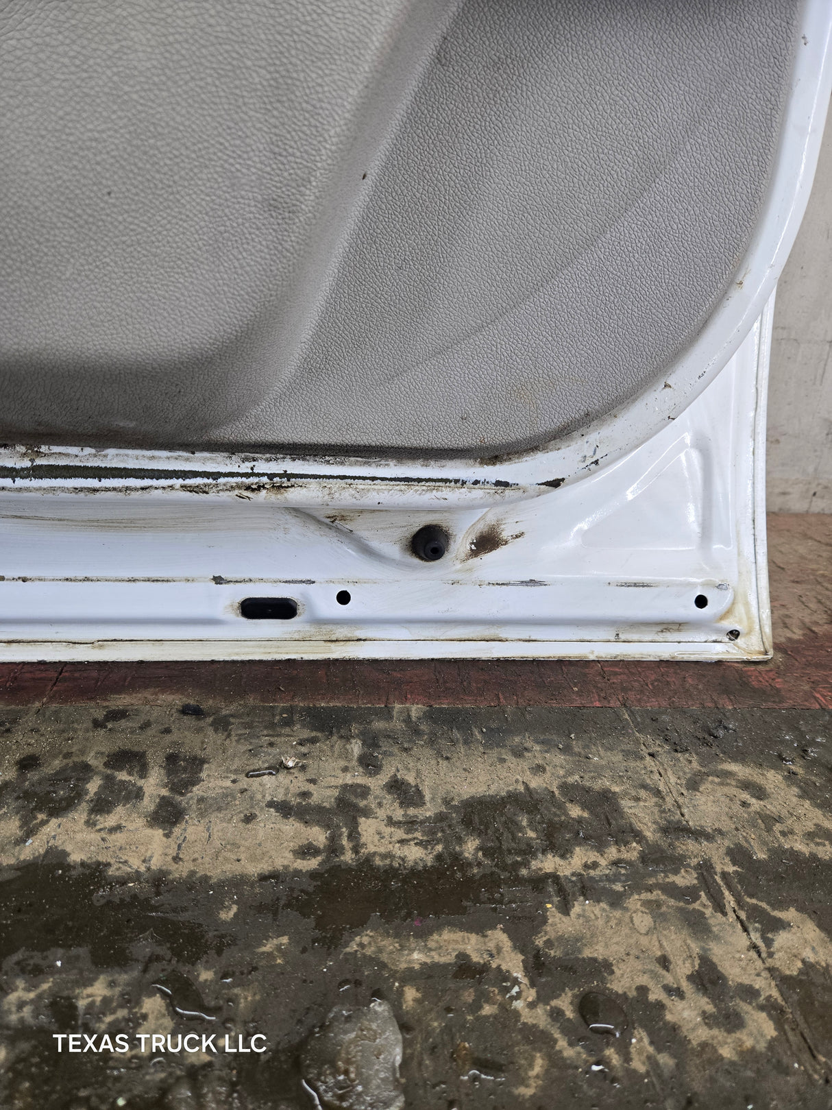 2007-2013 Chevrolet Silverado / GMC Sierra 1500 2500 3500 HD RH Front Passenger Side Door