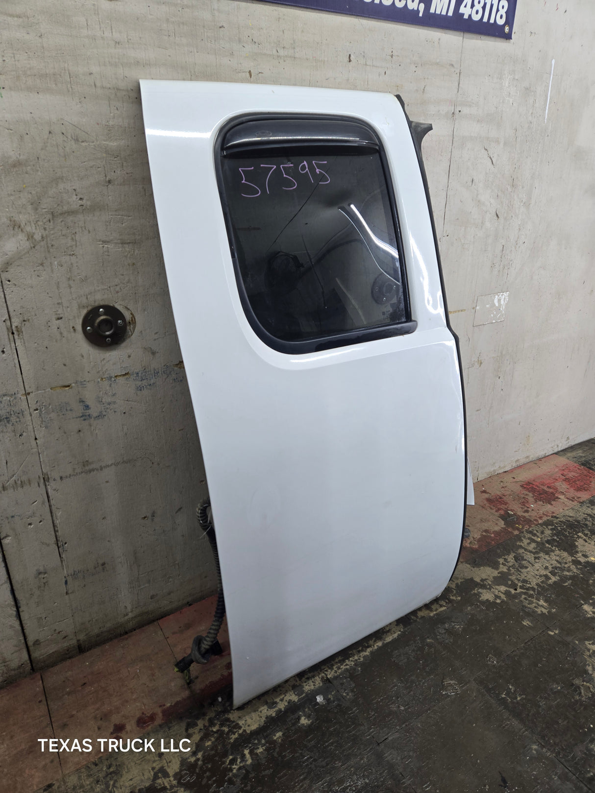 2007-2013 Chevrolet Silverado / GMC Sierra 1500 2500 3500 HD Passenger side Extended Cab RH Rear Door