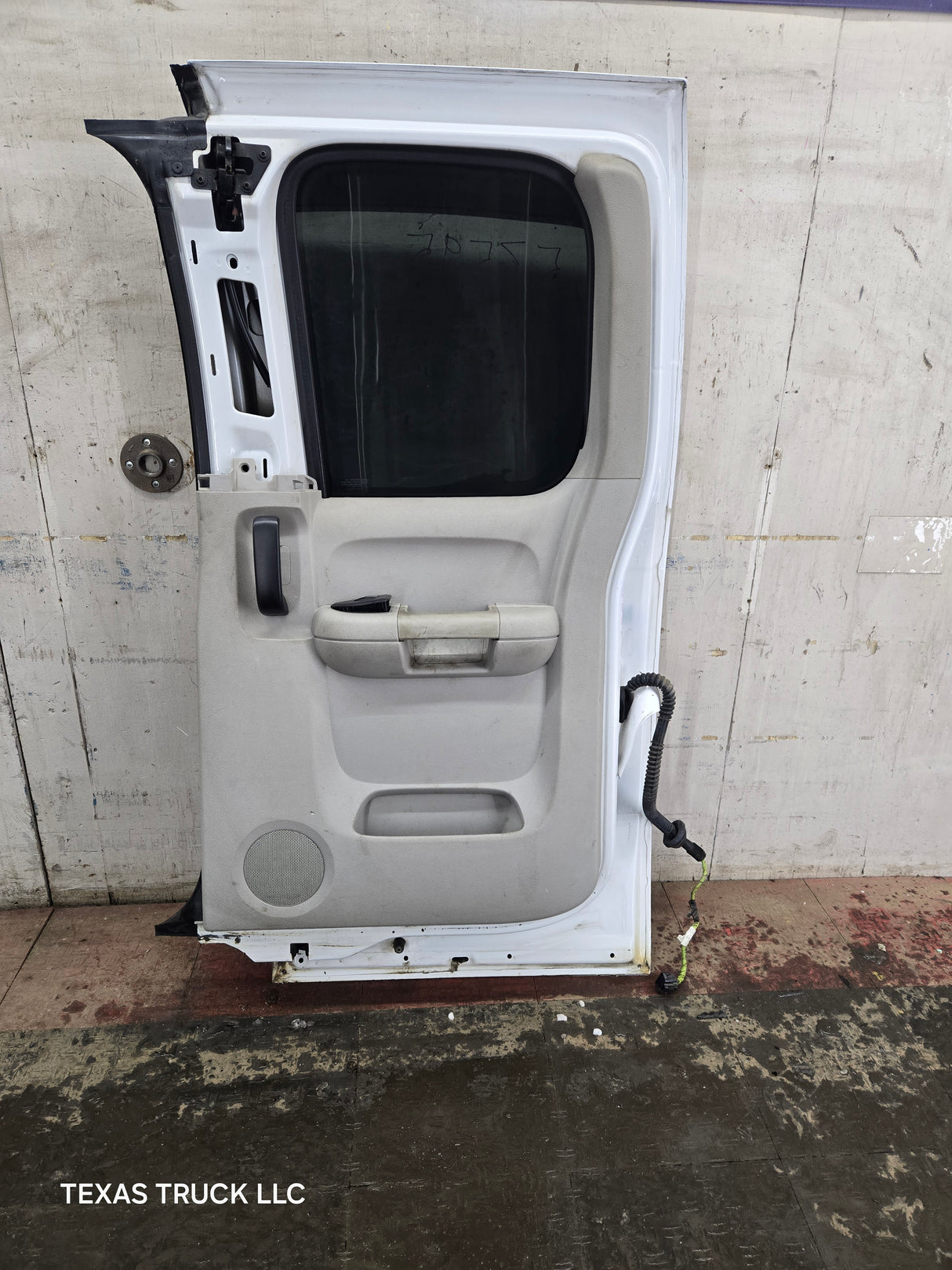 2007-2013 Chevrolet Silverado / GMC Sierra 1500 2500 3500 HD Passenger side Extended Cab RH Rear Door