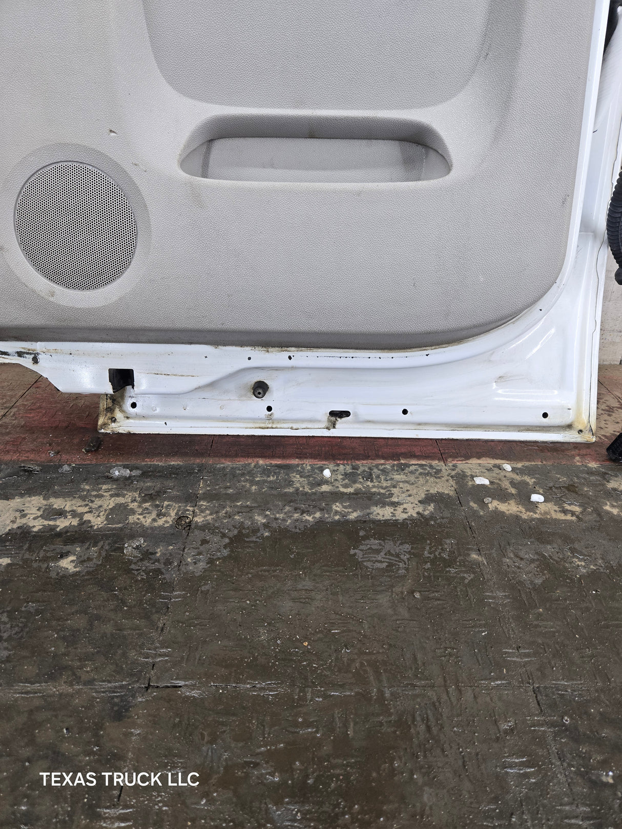 2007-2013 Chevrolet Silverado / GMC Sierra 1500 2500 3500 HD Passenger side Extended Cab RH Rear Door
