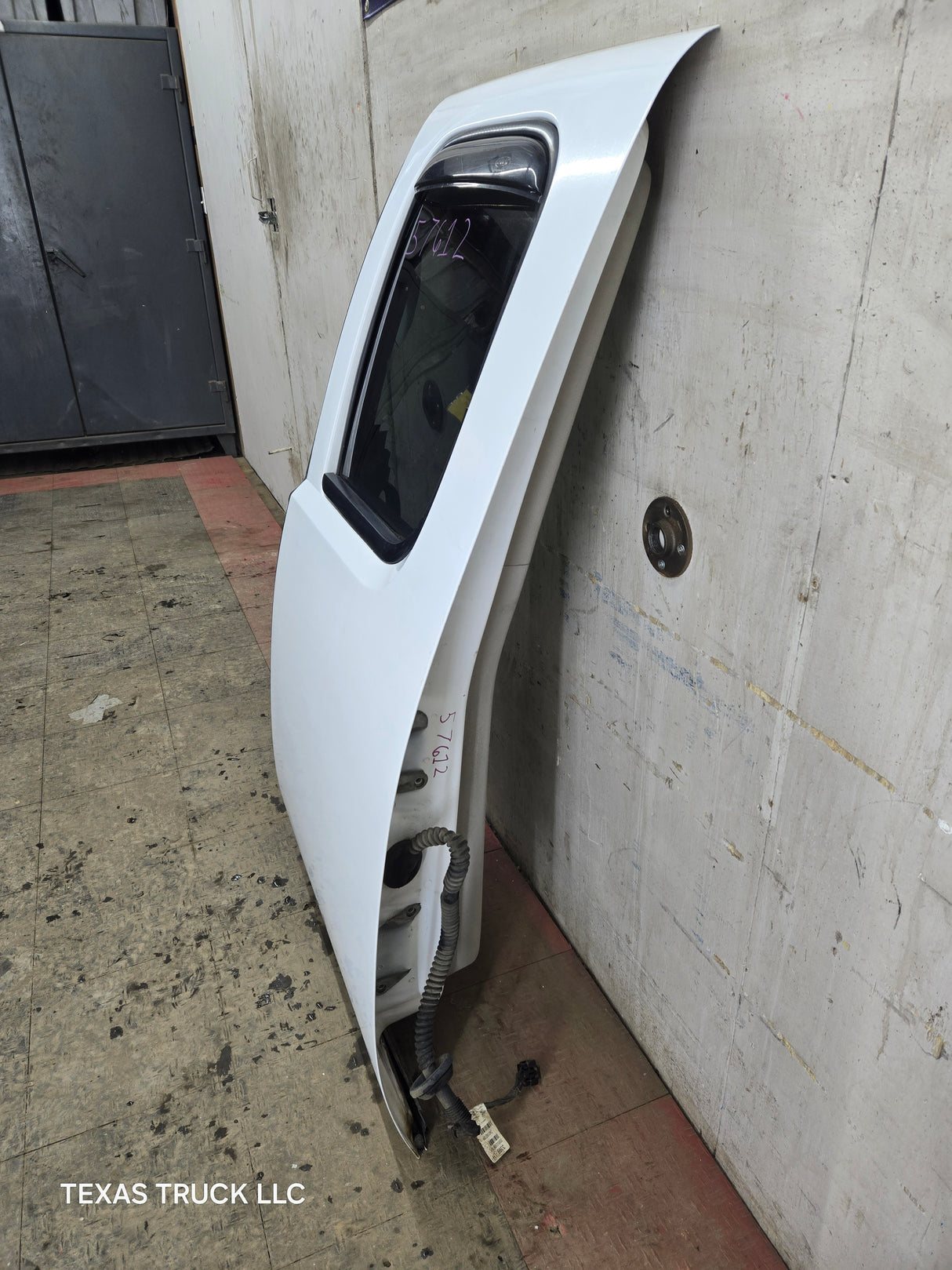2007-2013 Chevrolet Silverado / GMC Sierra 1500 2500 3500 HD Driver Side Extended Cab LH Rear Door