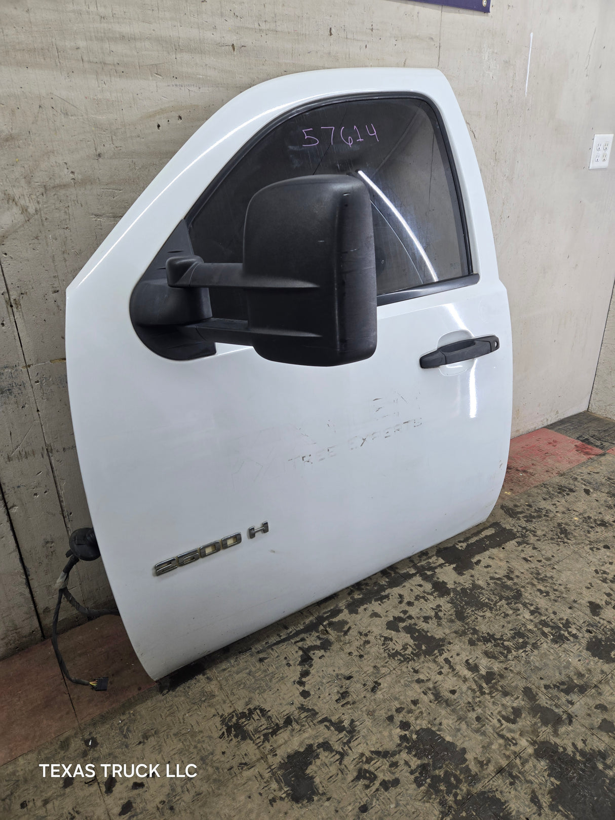 2007-2013 Chevrolet Silverado / GMC Sierra 1500 2500 3500 HD LH Front Driver Side Door