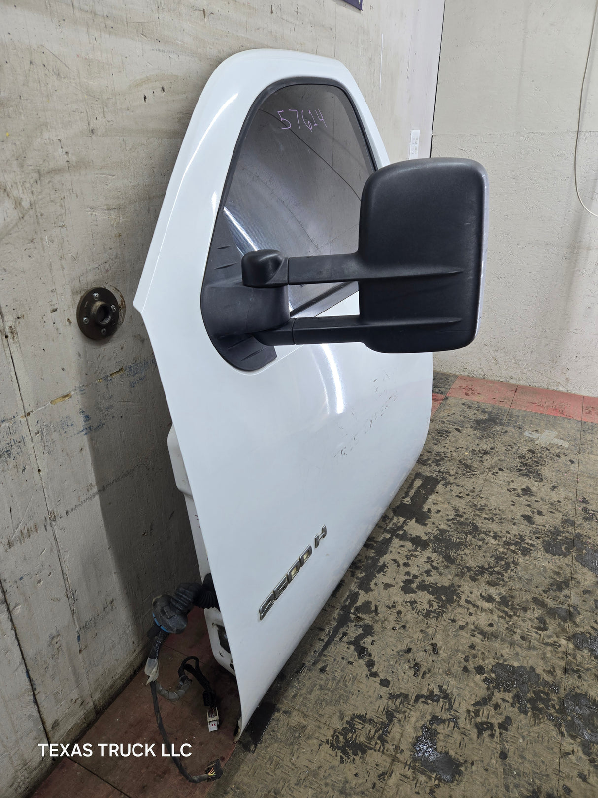 2007-2013 Chevrolet Silverado / GMC Sierra 1500 2500 3500 HD LH Front Driver Side Door