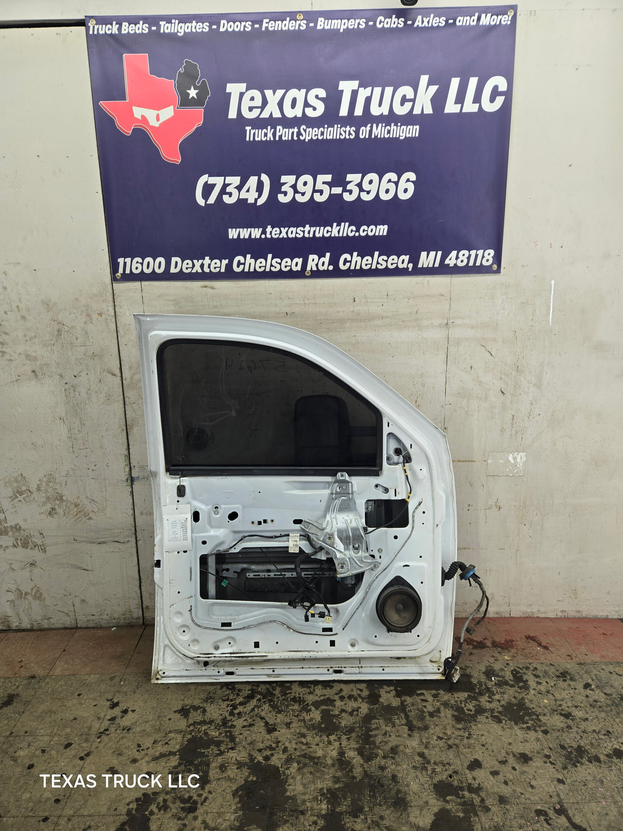 2007-2013 Chevrolet Silverado / GMC Sierra 1500 2500 3500 HD LH Front Driver Side Door
