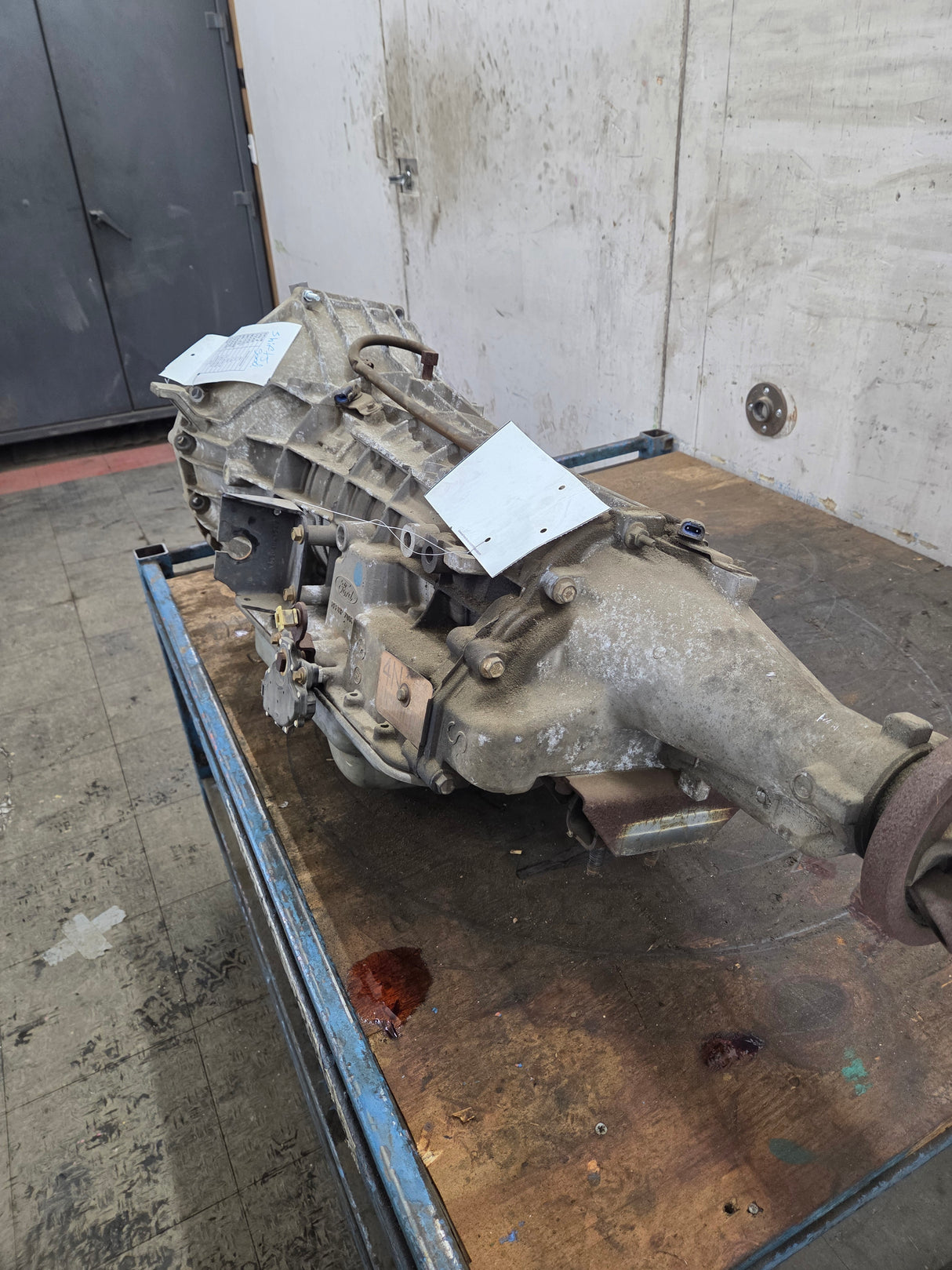 4r100 Automatic Transmission 2wd Ford F250 F350 F450 F550 Super Duty 6.8L v10 triton 5.4L v8