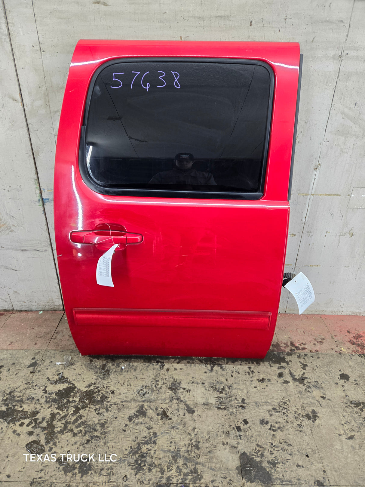 2007-2013 Chevrolet Silverado / GMC Sierra 1500 2500 3500 HD Crew Cab RH Passenger Rear Door
