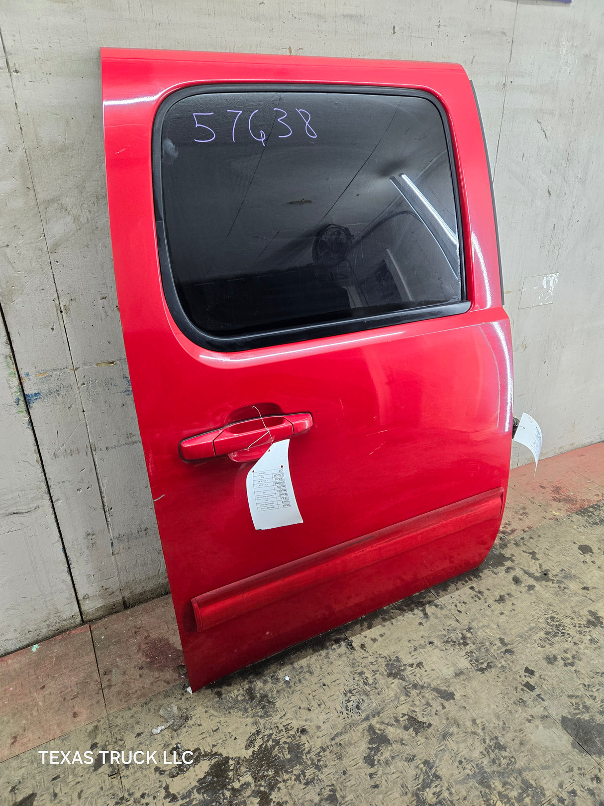 2007-2013 Chevrolet Silverado / GMC Sierra 1500 2500 3500 HD Crew Cab RH Passenger Rear Door