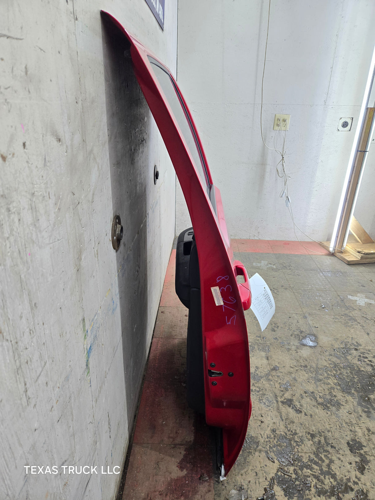 2007-2013 Chevrolet Silverado / GMC Sierra 1500 2500 3500 HD Crew Cab RH Passenger Rear Door