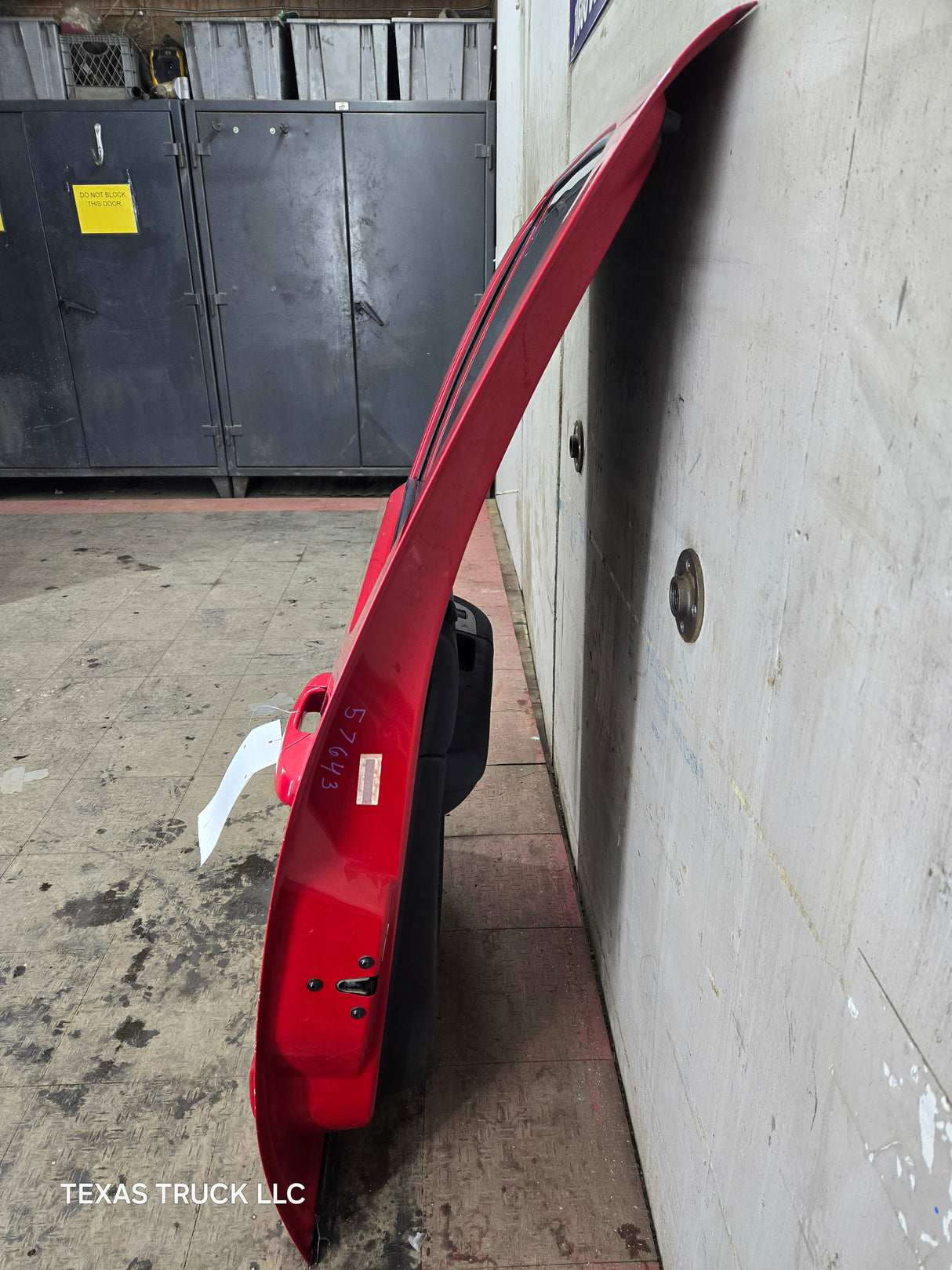 2007-2013 Chevrolet Silverado / GMC Sierra 1500 2500 3500 HD Crew Cab LH Driver Side Rear Door