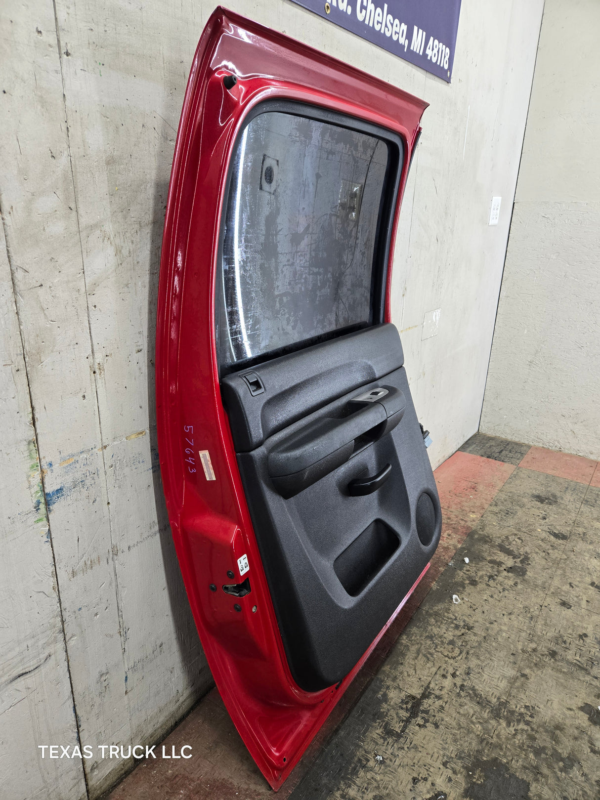 2007-2013 Chevrolet Silverado / GMC Sierra 1500 2500 3500 HD Crew Cab LH Driver Side Rear Door