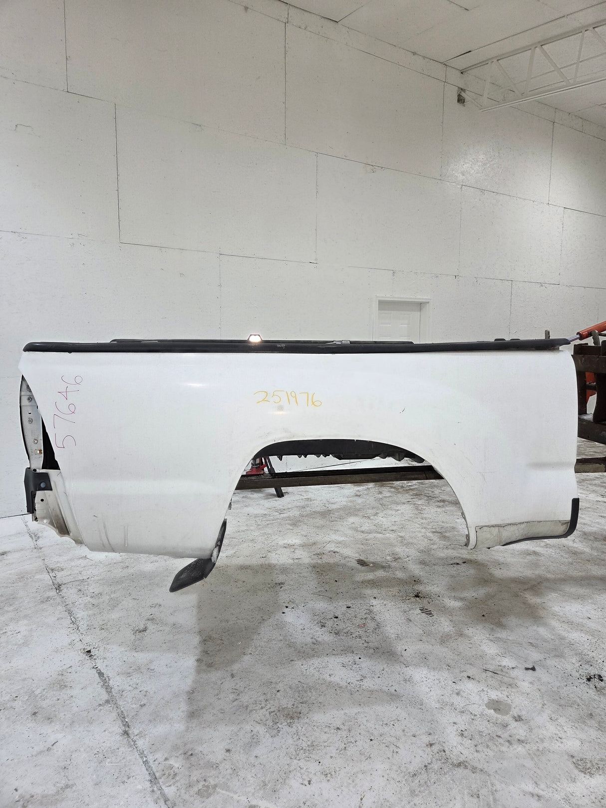 2005-2015 Toyota Tacoma 6' Long Truck Bed