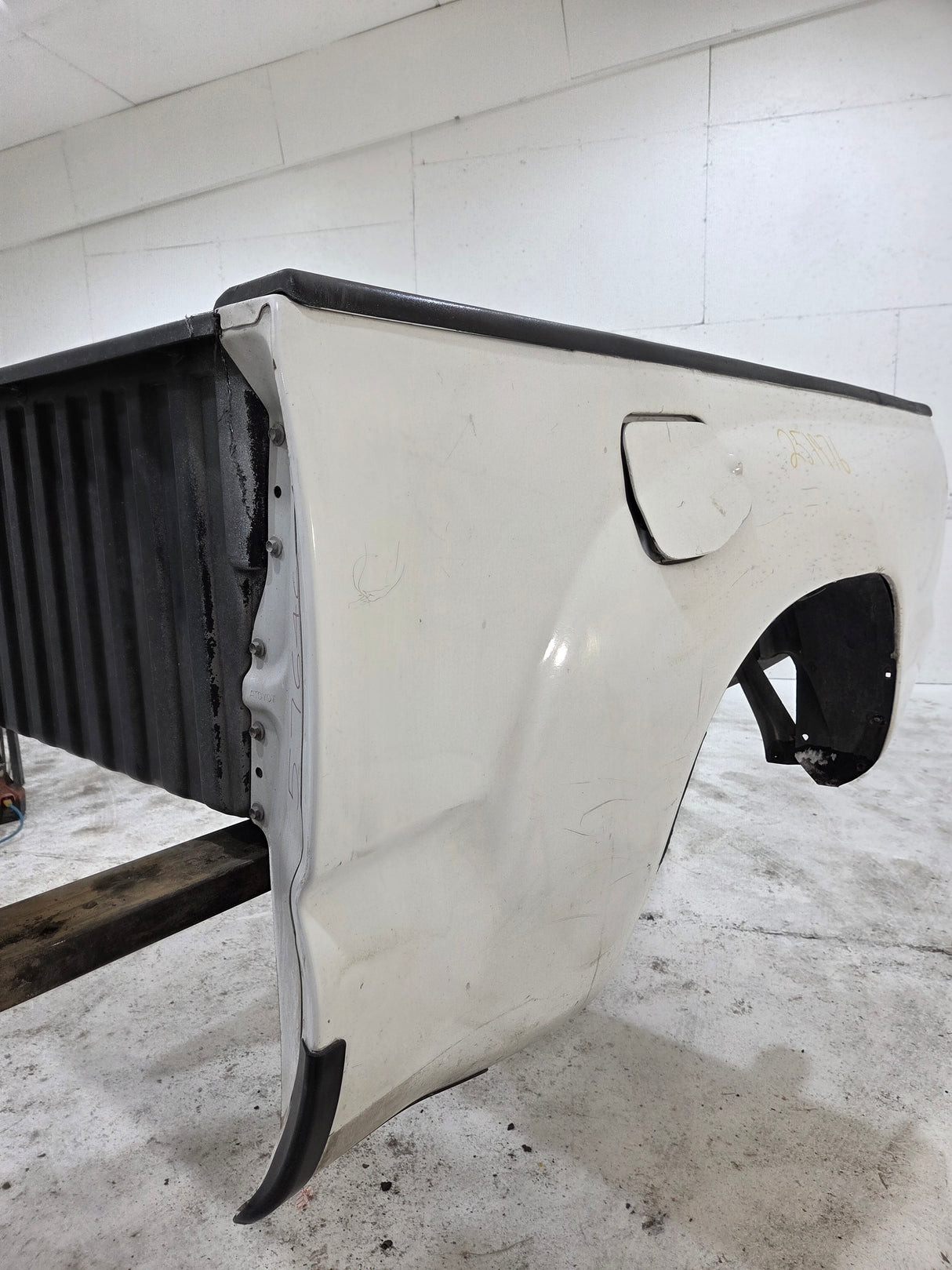 2005-2015 Toyota Tacoma 6' Long Truck Bed