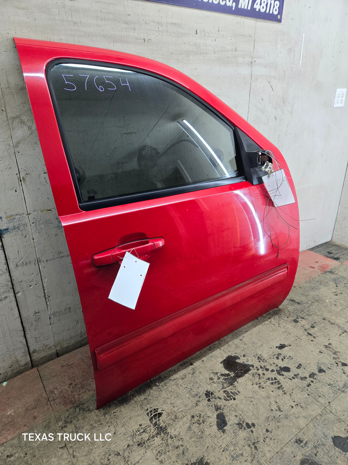 2007-2013 Chevrolet Silverado / GMC Sierra 1500 2500 3500 HD RH Front Passenger Side Door