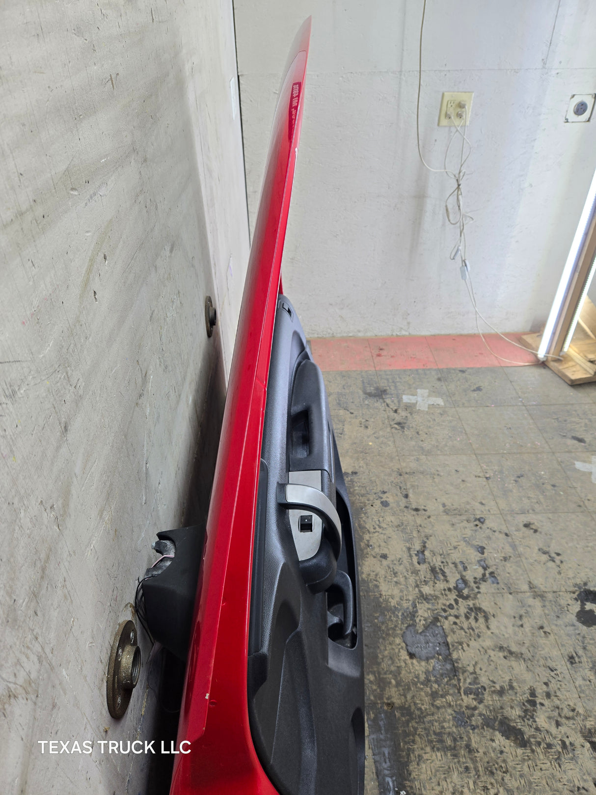 2007-2013 Chevrolet Silverado / GMC Sierra 1500 2500 3500 HD RH Front Passenger Side Door