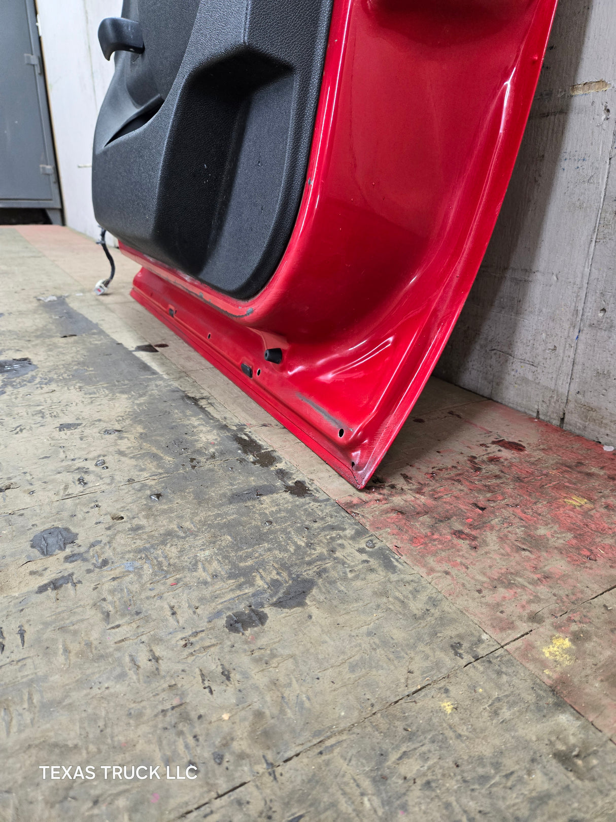 2007-2013 Chevrolet Silverado / GMC Sierra 1500 2500 3500 HD RH Front Passenger Side Door