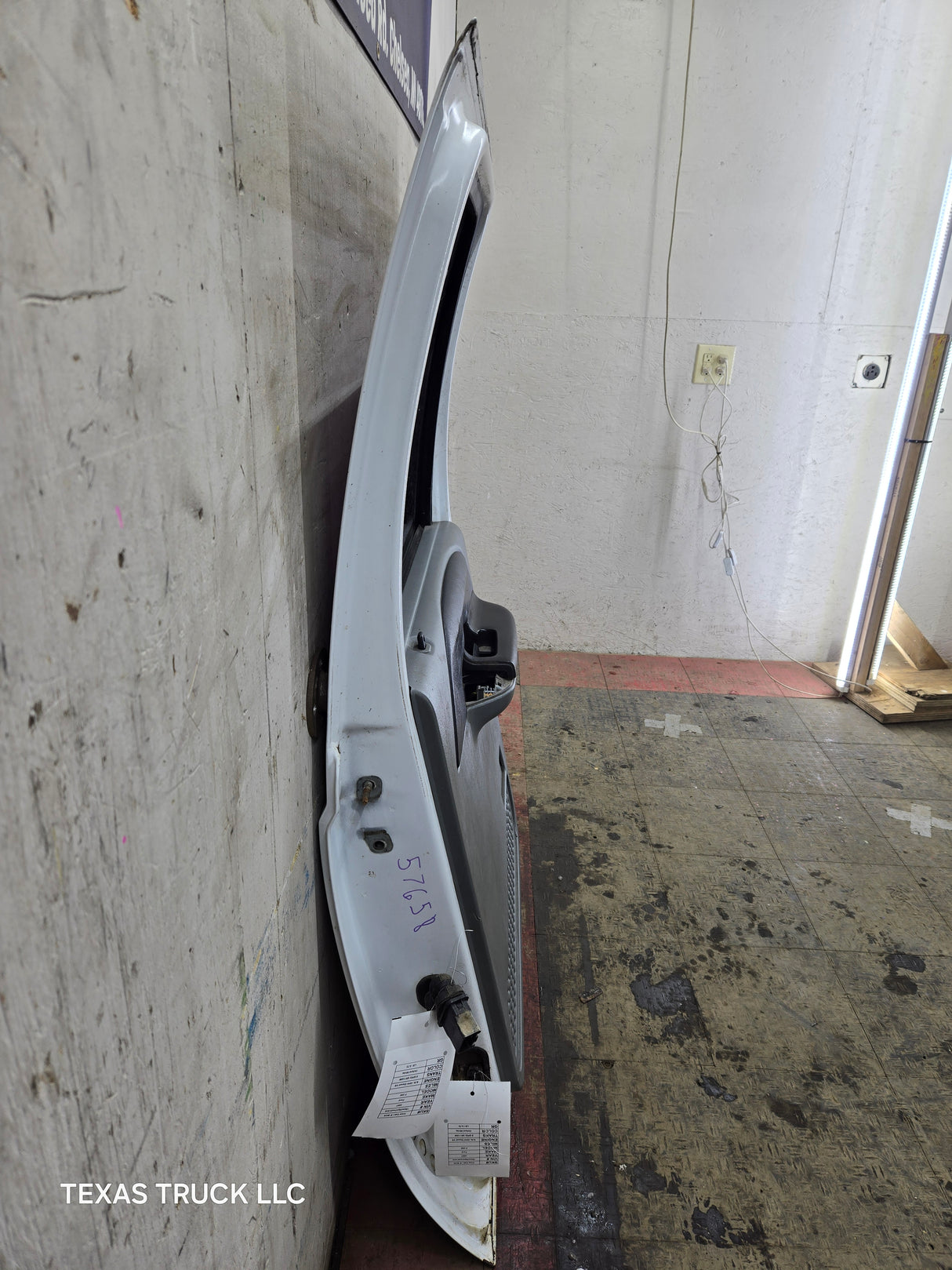 1999-2011 Ford Super Duty RH Passenger Side Rear Crew Cab Door F250 F350 F450 F550