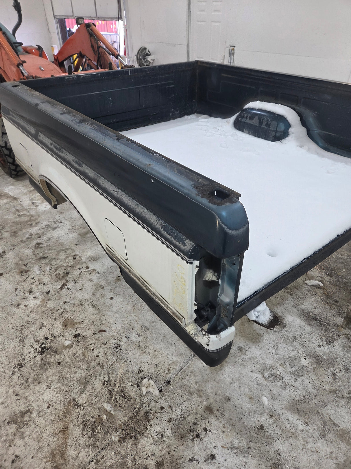 1987-1997 Ford F150 F250 F350 OBS 6' 9" Short Truck Bed