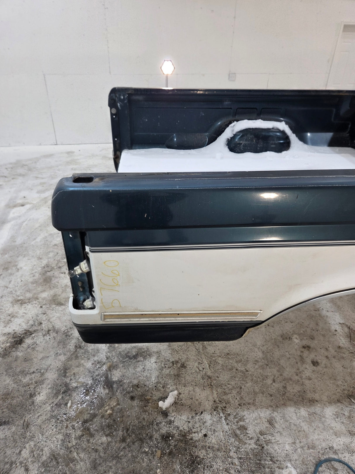 1987-1997 Ford F150 F250 F350 OBS 6' 9" Short Truck Bed