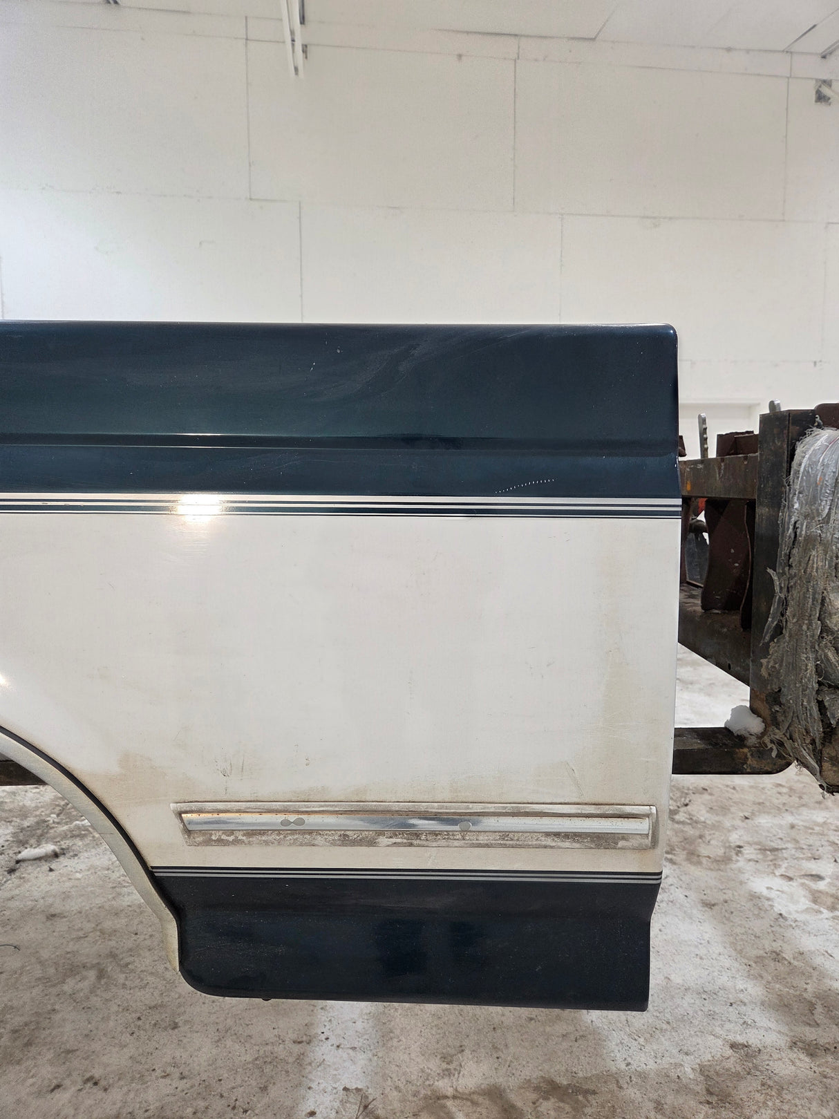 1987-1997 Ford F150 F250 F350 OBS 6' 9" Short Truck Bed