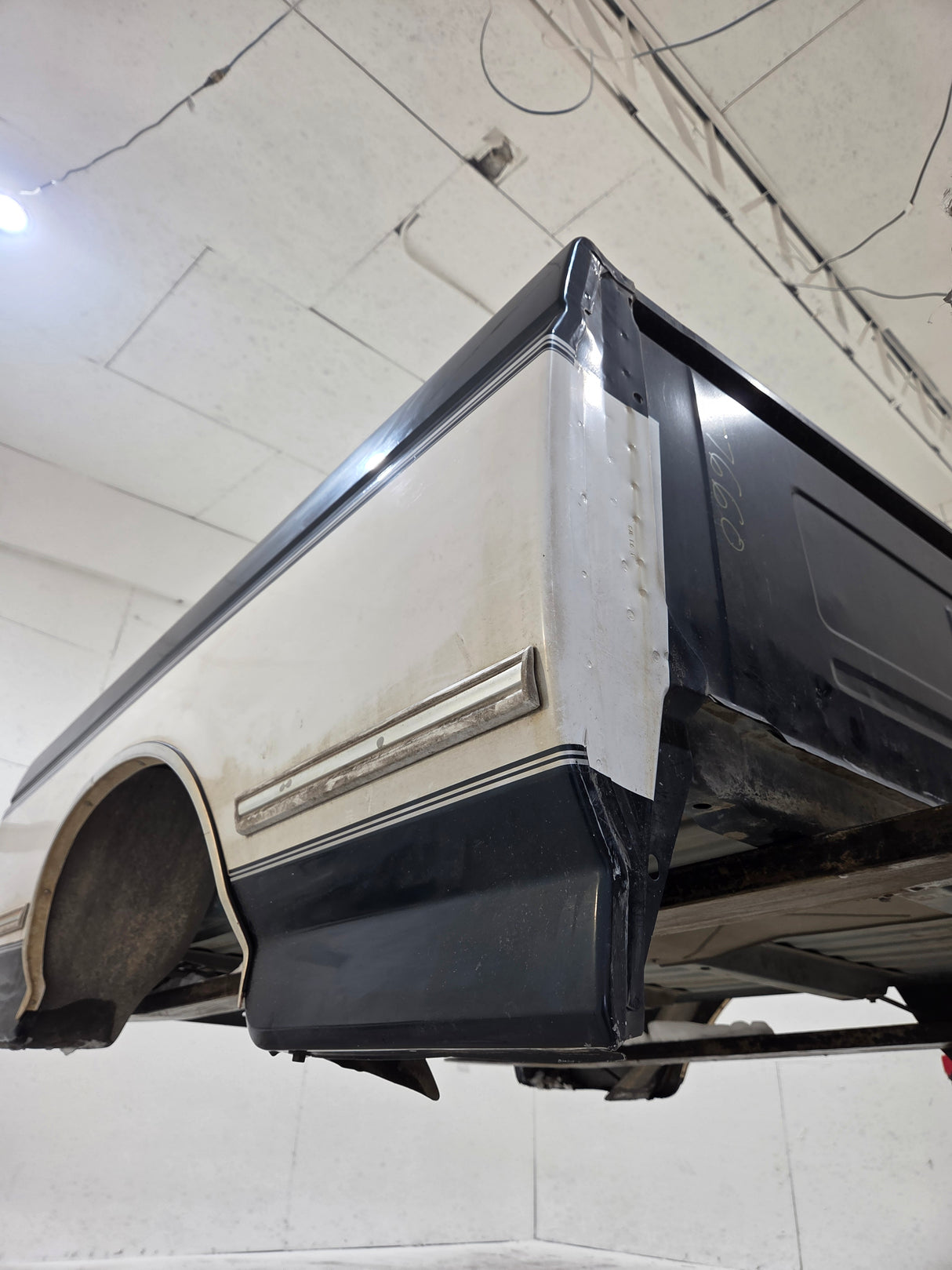 1987-1997 Ford F150 F250 F350 OBS 6' 9" Short Truck Bed