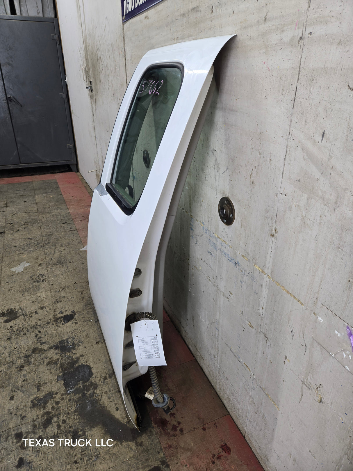 2007-2013 Chevrolet Silverado / GMC Sierra 1500 2500 3500 HD Driver Side Extended Cab LH Rear Door