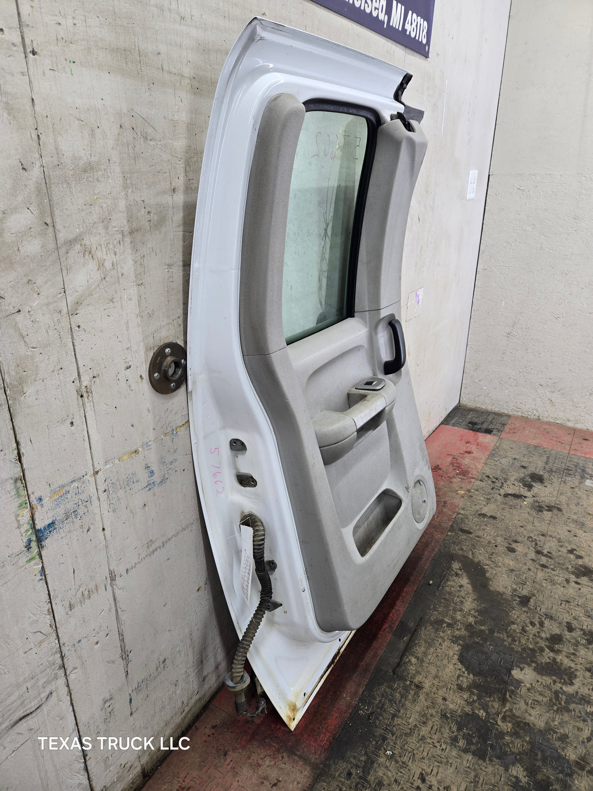 2007-2013 Chevrolet Silverado / GMC Sierra 1500 2500 3500 HD Driver Side Extended Cab LH Rear Door