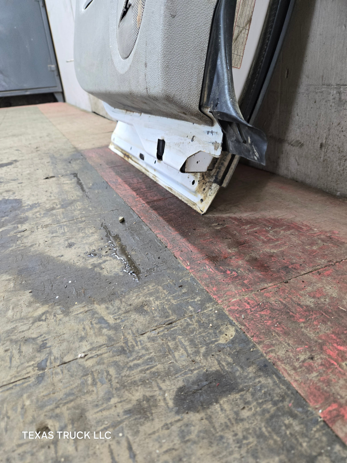 2007-2013 Chevrolet Silverado / GMC Sierra 1500 2500 3500 HD Driver Side Extended Cab LH Rear Door