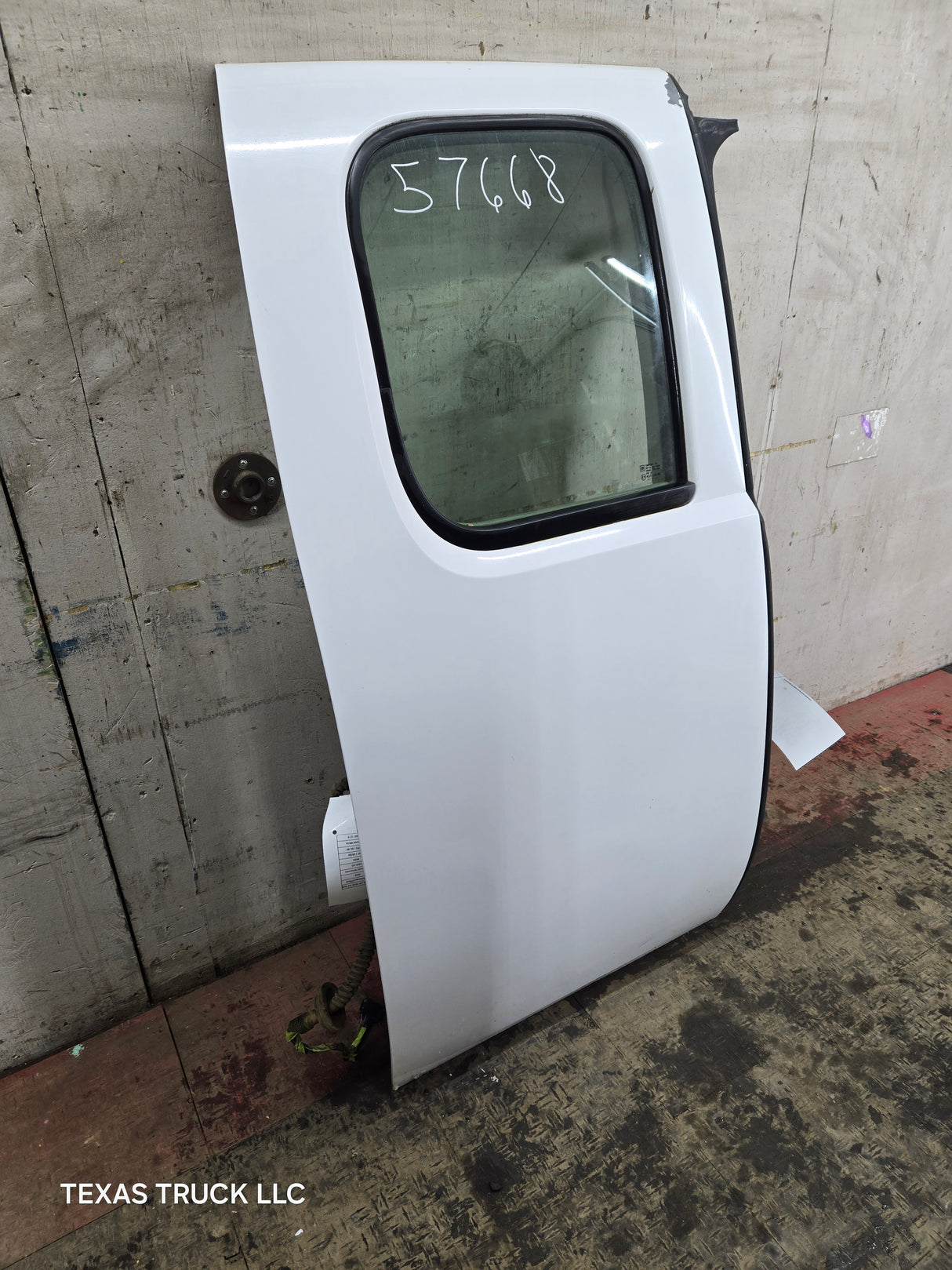 2007-2013 Chevrolet Silverado / GMC Sierra 1500 2500 3500 HD Passenger side Extended Cab RH Rear Door