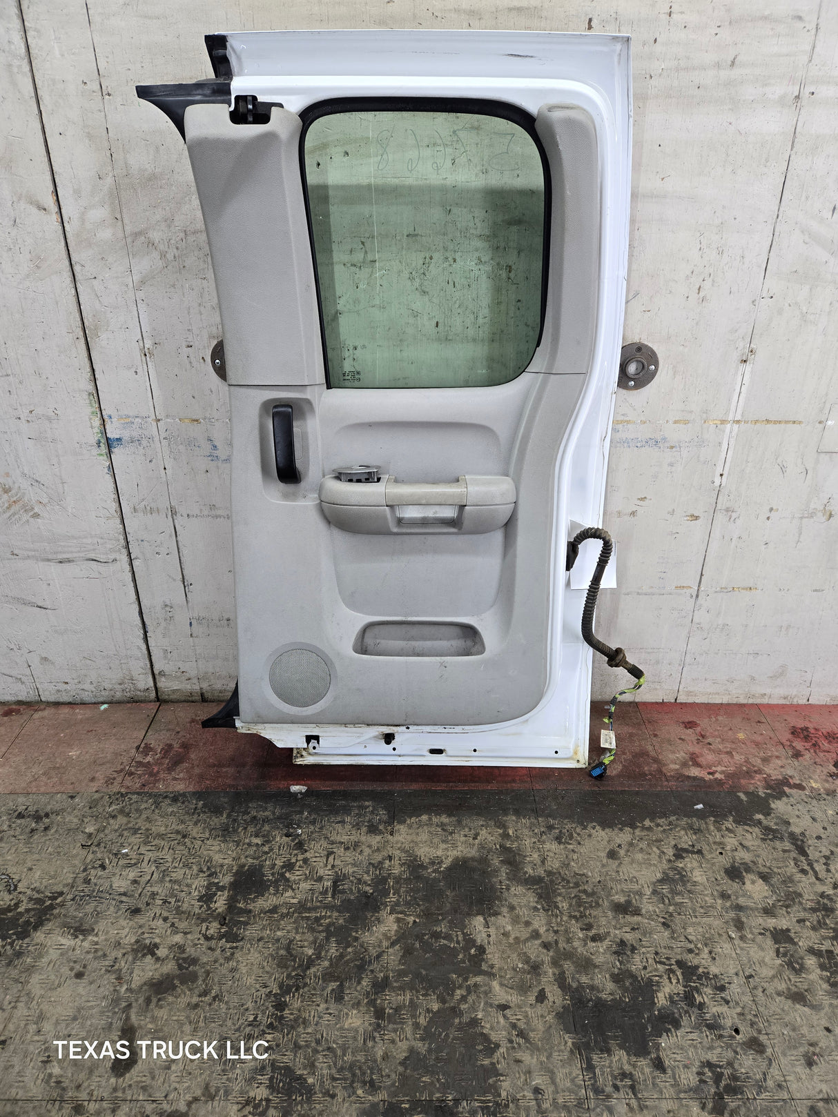 2007-2013 Chevrolet Silverado / GMC Sierra 1500 2500 3500 HD Passenger side Extended Cab RH Rear Door