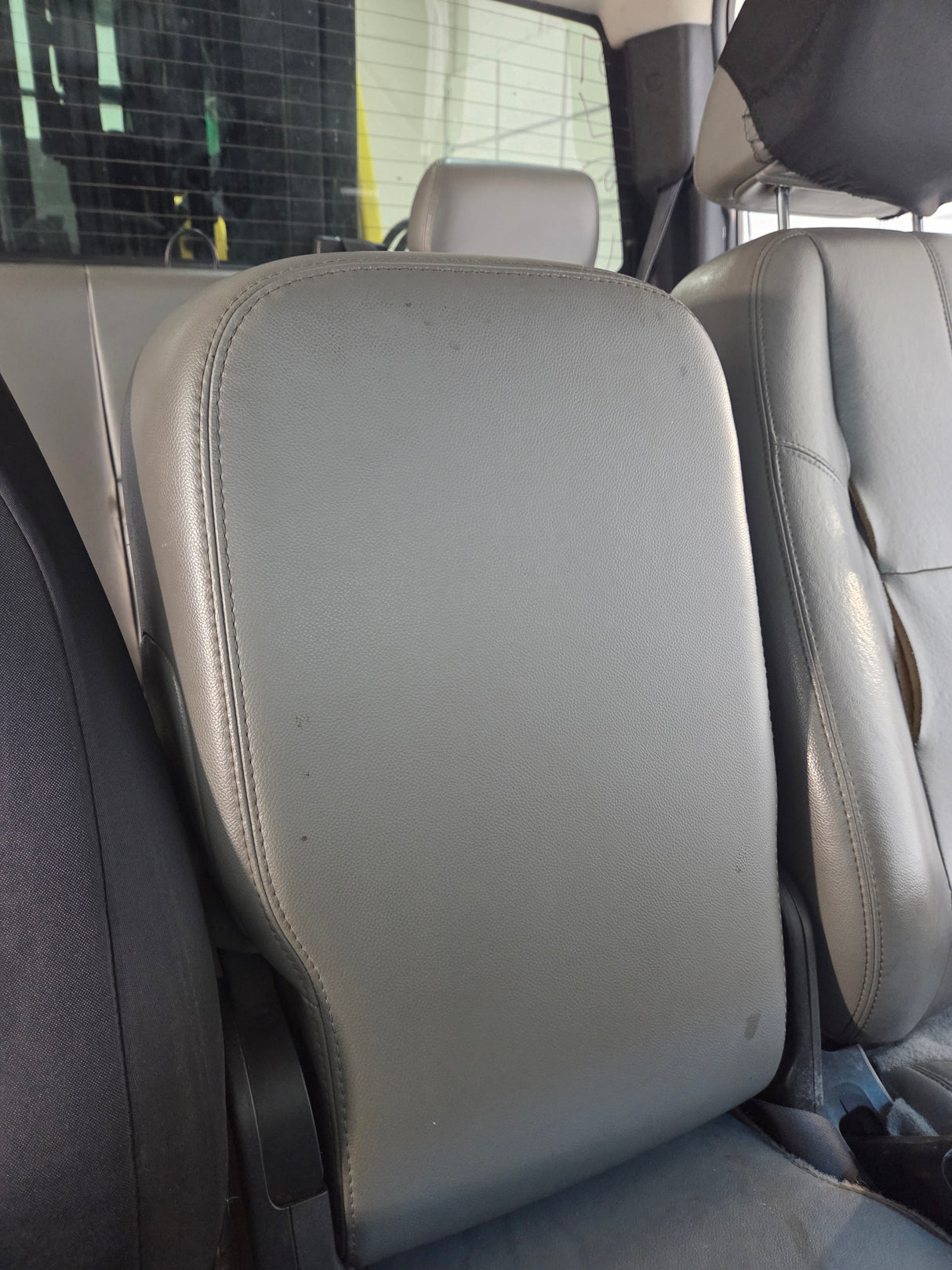 2007-2013 Chevrolet Silverado / GMC Sierra 1500 2500 3500 HD Extended Cab