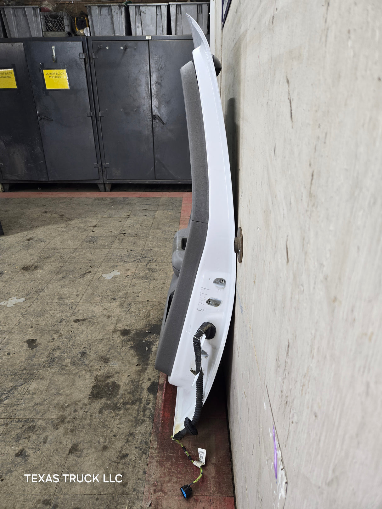 2007-2013 Chevrolet Silverado / GMC Sierra 1500 2500 3500 HD Passenger side Extended Cab RH Rear Door