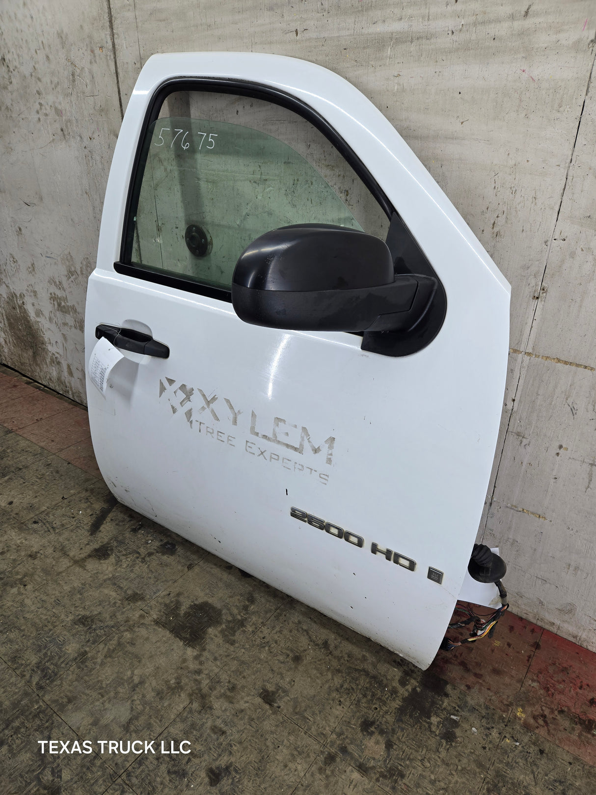 2007-2013 Chevrolet Silverado / GMC Sierra 1500 2500 3500 HD RH Front Passenger Side Door