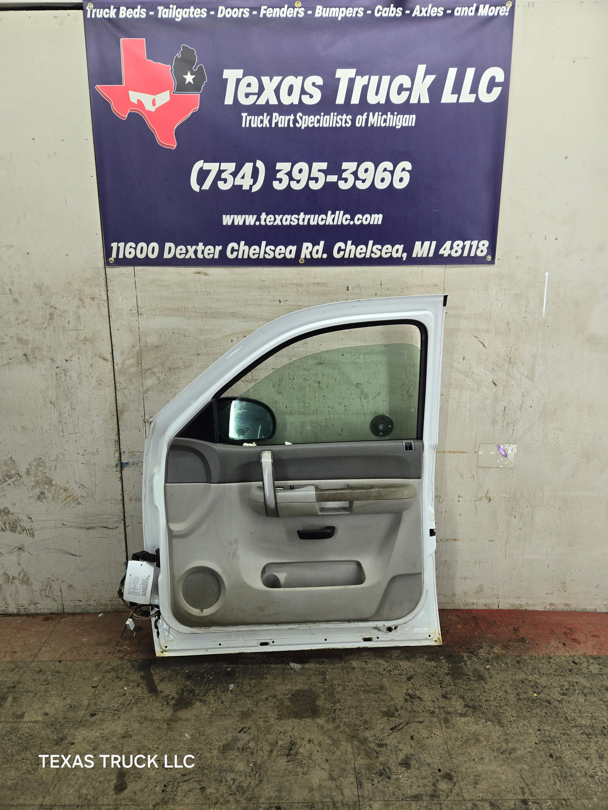 2007-2013 Chevrolet Silverado / GMC Sierra 1500 2500 3500 HD RH Front Passenger Side Door