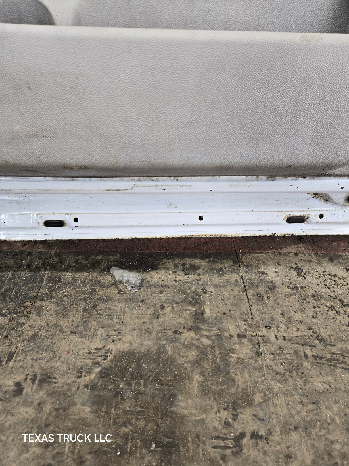 2007-2013 Chevrolet Silverado / GMC Sierra 1500 2500 3500 HD RH Front Passenger Side Door