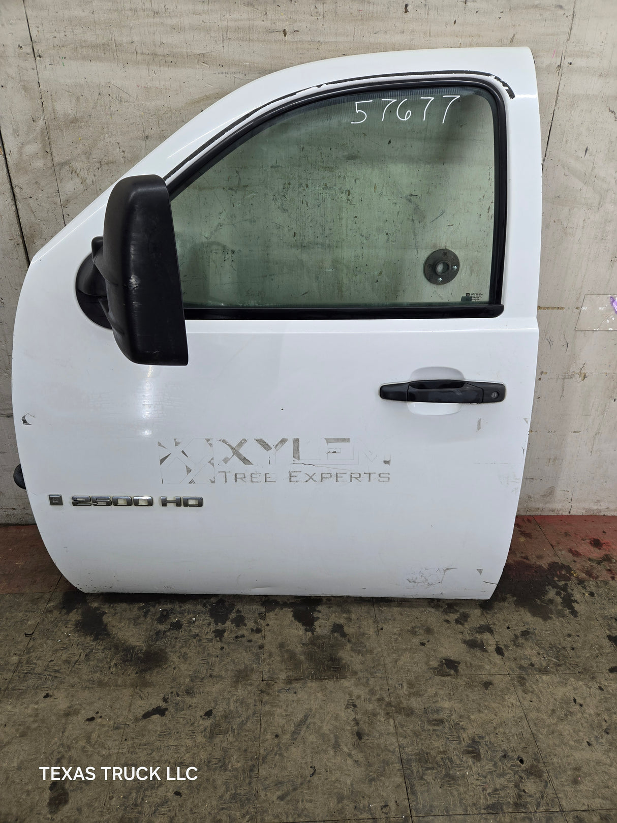 2007-2013 Chevrolet Silverado / GMC Sierra 1500 2500 3500 HD LH Front Driver Side Door