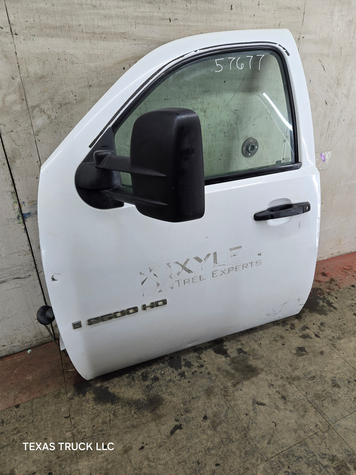 2007-2013 Chevrolet Silverado / GMC Sierra 1500 2500 3500 HD LH Front Driver Side Door