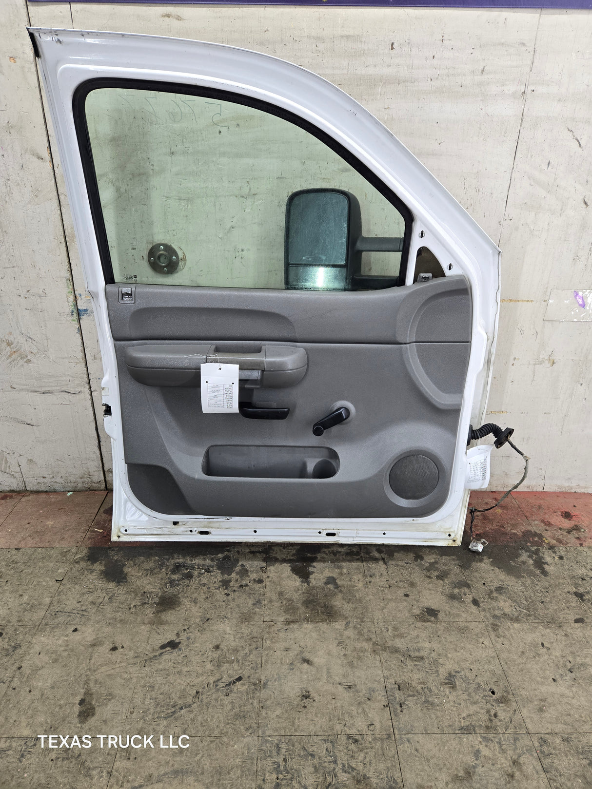 2007-2013 Chevrolet Silverado / GMC Sierra 1500 2500 3500 HD LH Front Driver Side Door