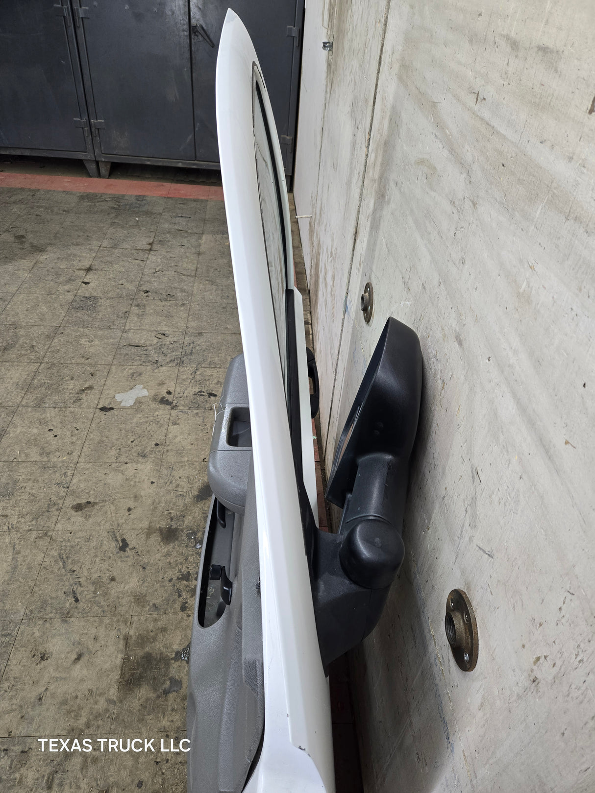 2007-2013 Chevrolet Silverado / GMC Sierra 1500 2500 3500 HD LH Front Driver Side Door