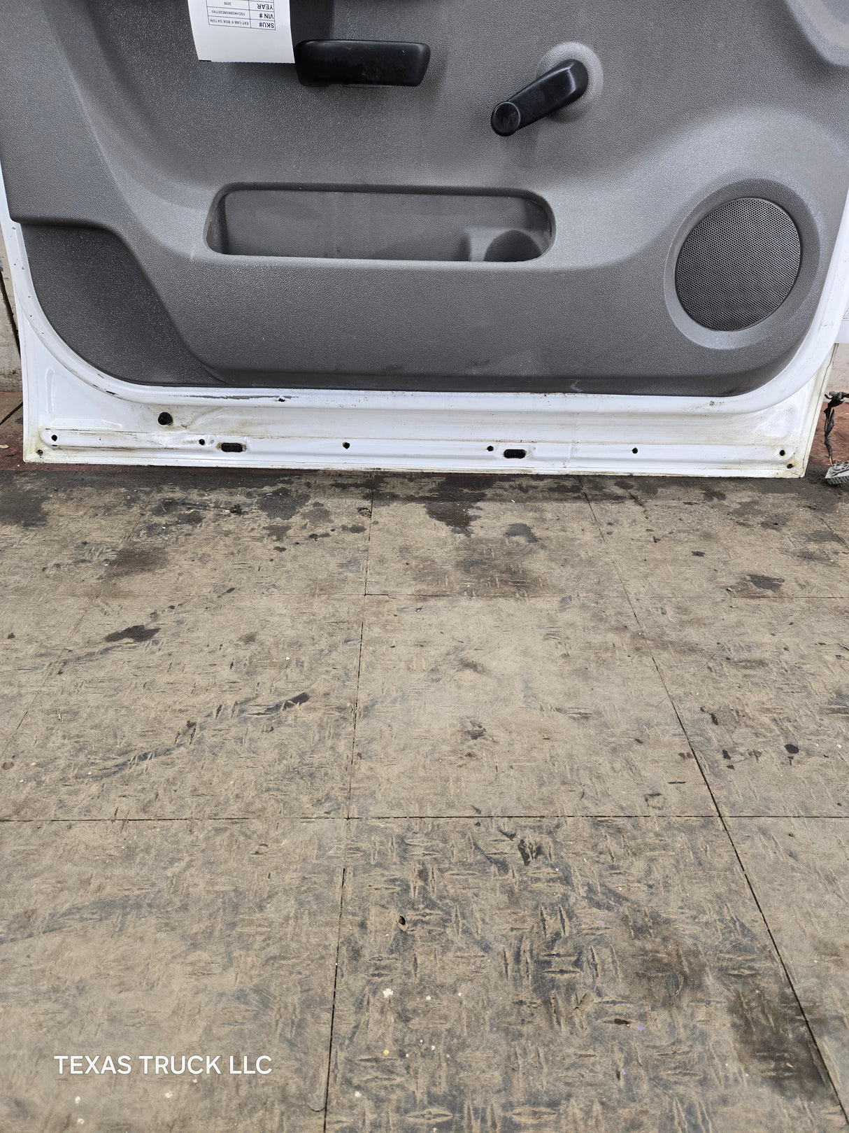 2007-2013 Chevrolet Silverado / GMC Sierra 1500 2500 3500 HD LH Front Driver Side Door