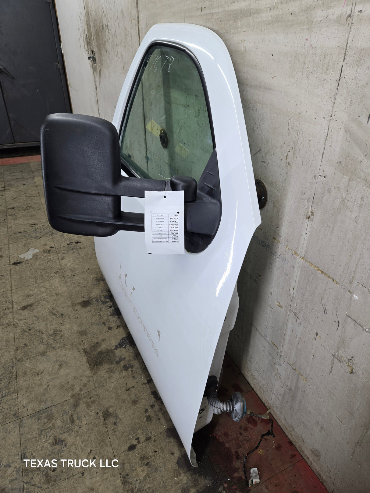 2007-2013 Chevrolet Silverado / GMC Sierra 1500 2500 3500 HD RH Front Passenger Side Door