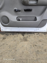 2007-2013 Chevrolet Silverado / GMC Sierra 1500 2500 3500 HD RH Front Passenger Side Door