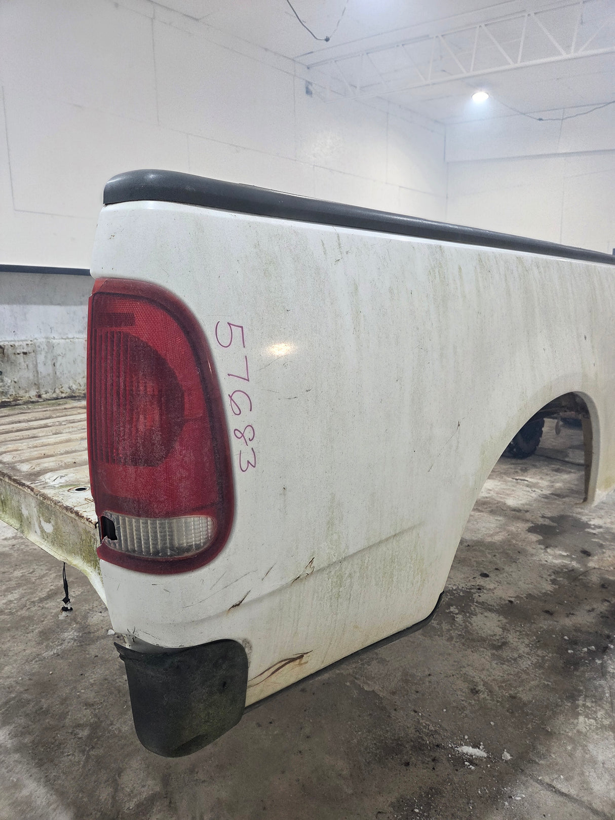 1997-2003 Ford F150 8' Long Bed - White