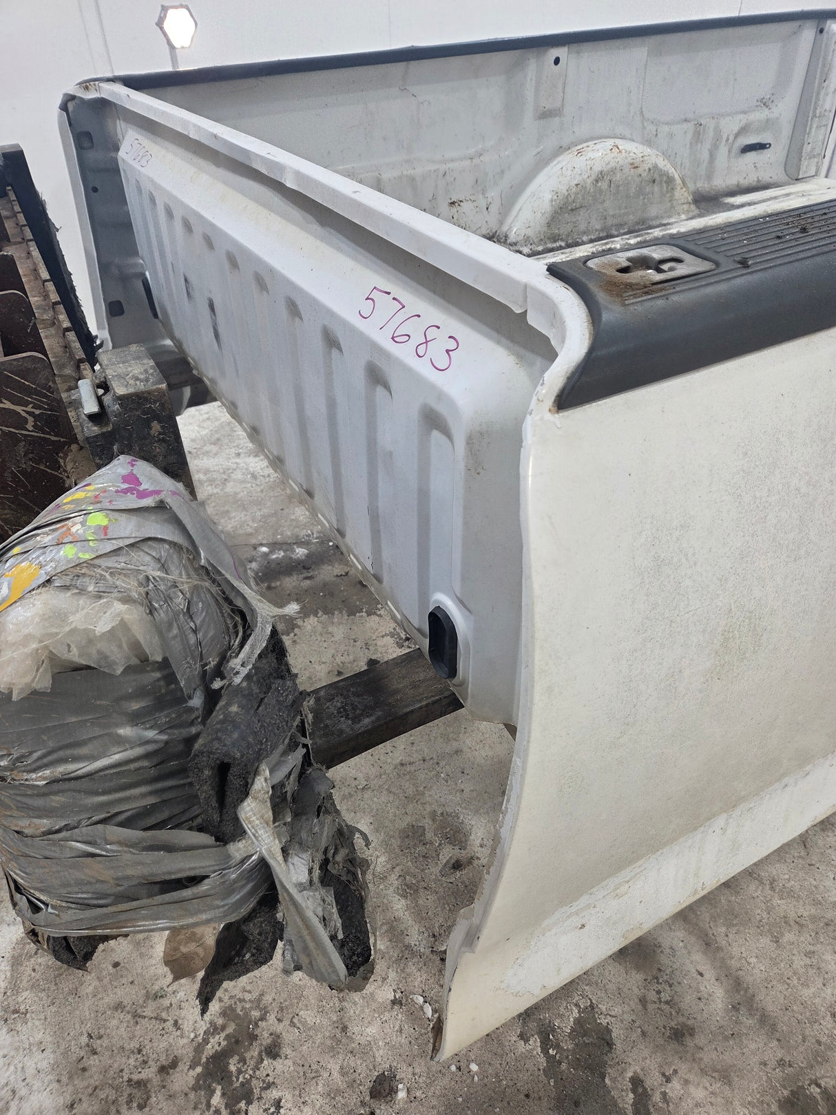 1997-2003 Ford F150 8' Long Bed - White