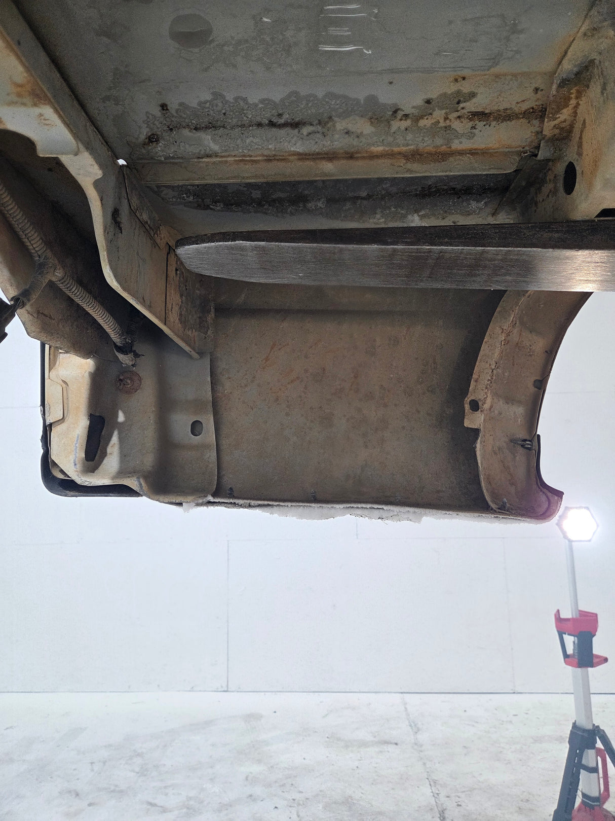 1997-2003 Ford F150 8' Long Bed - White