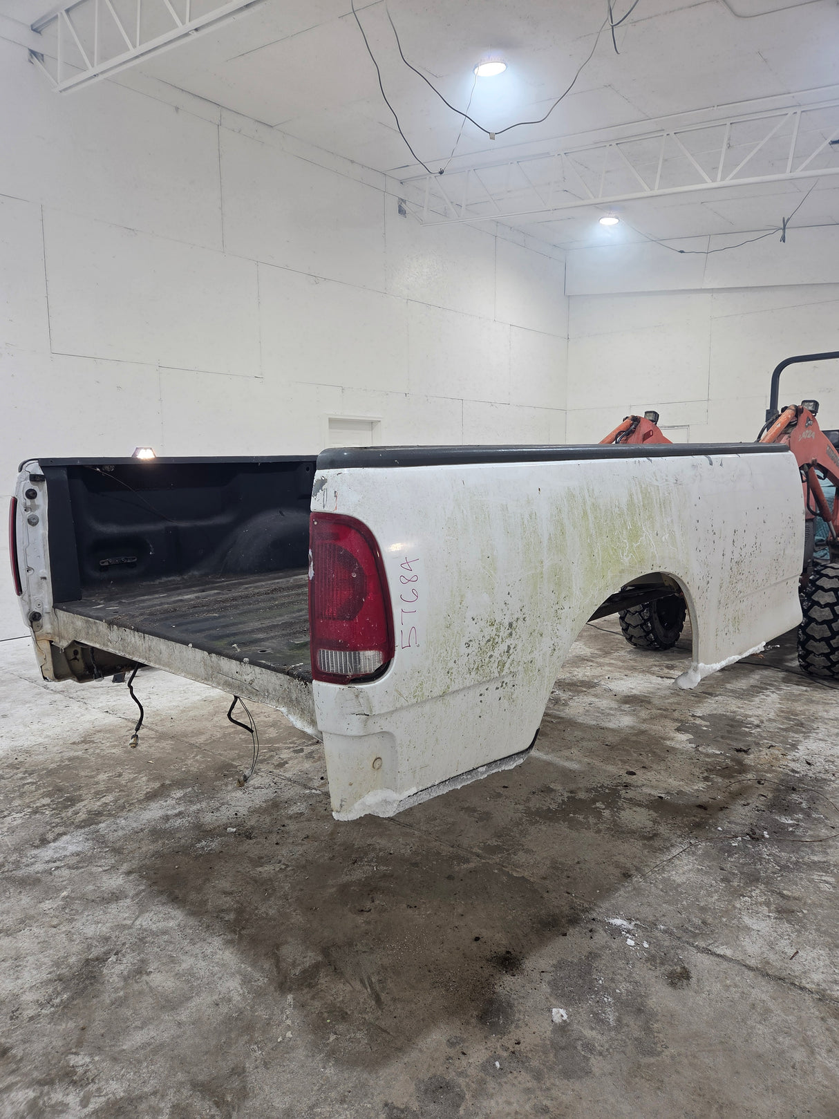1997-2003 Ford F150 8' Long Bed - White